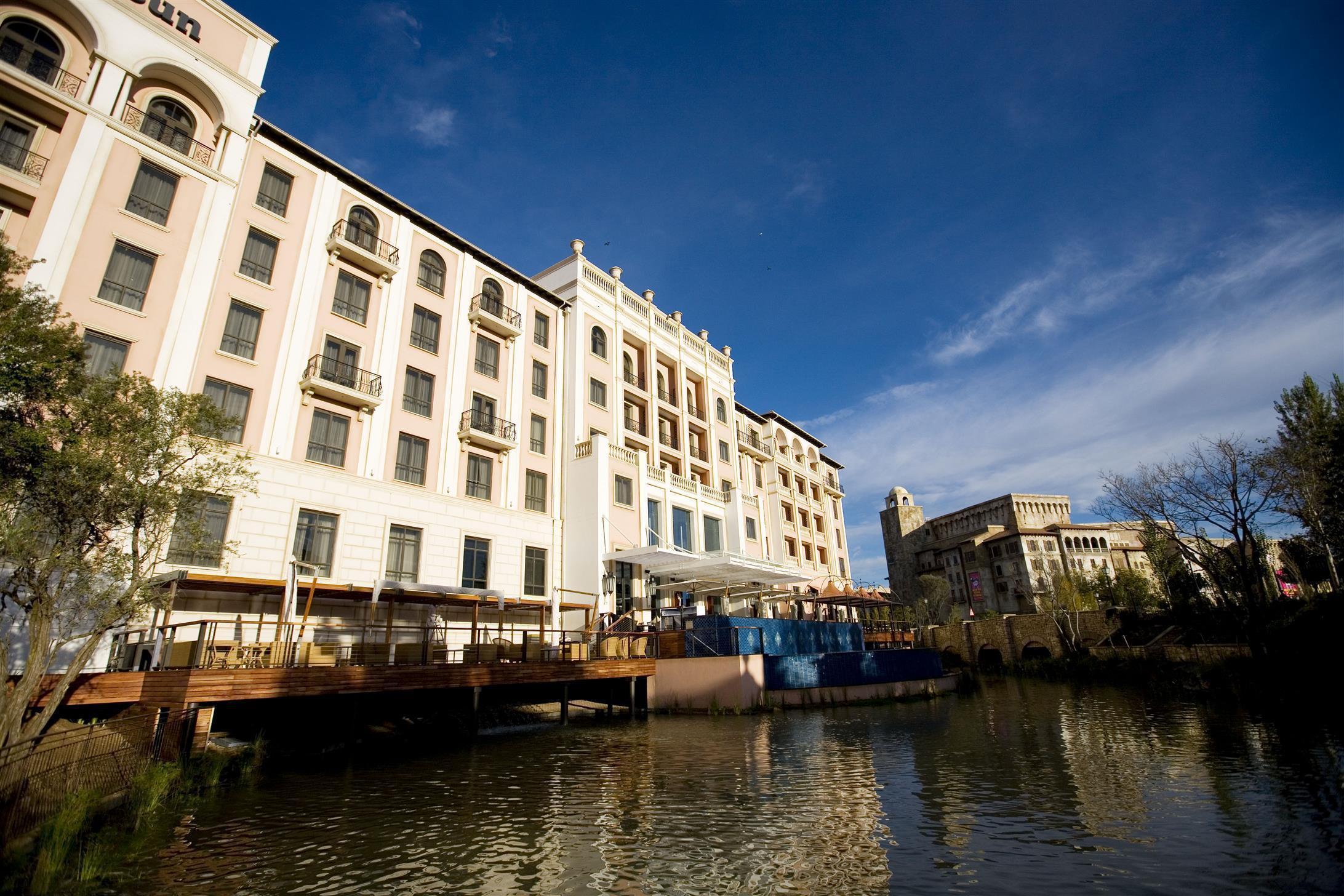 Pivot Hotel Montecasino Johannesburg Exterior photo