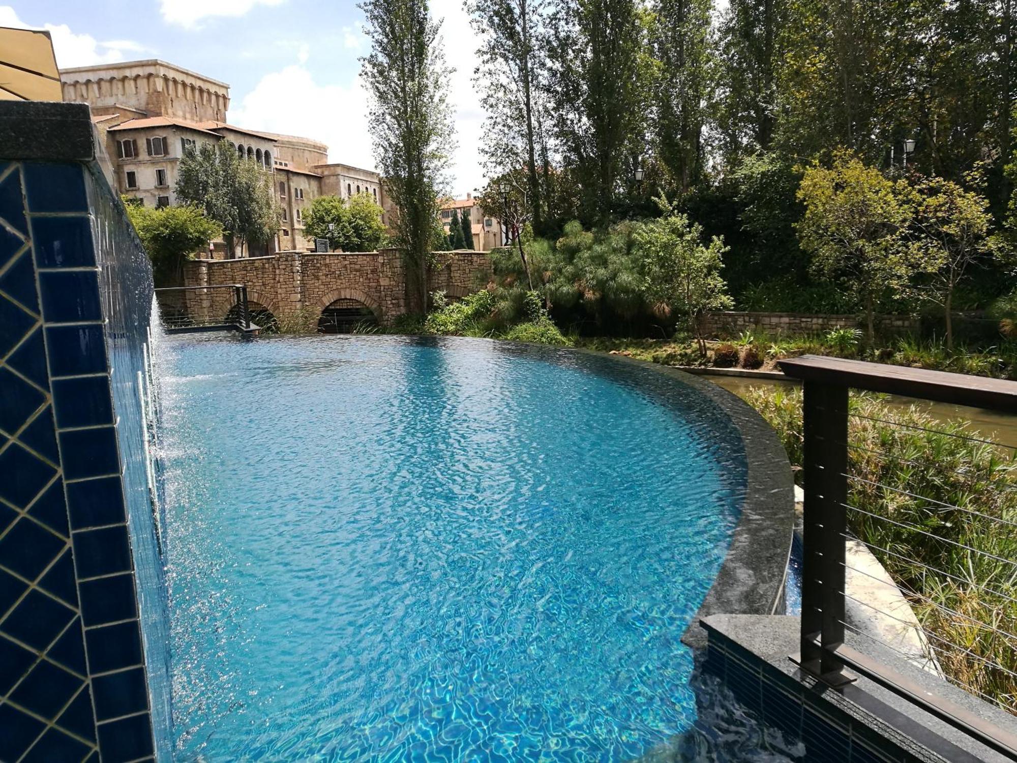 Pivot Hotel Montecasino Johannesburg Exterior photo