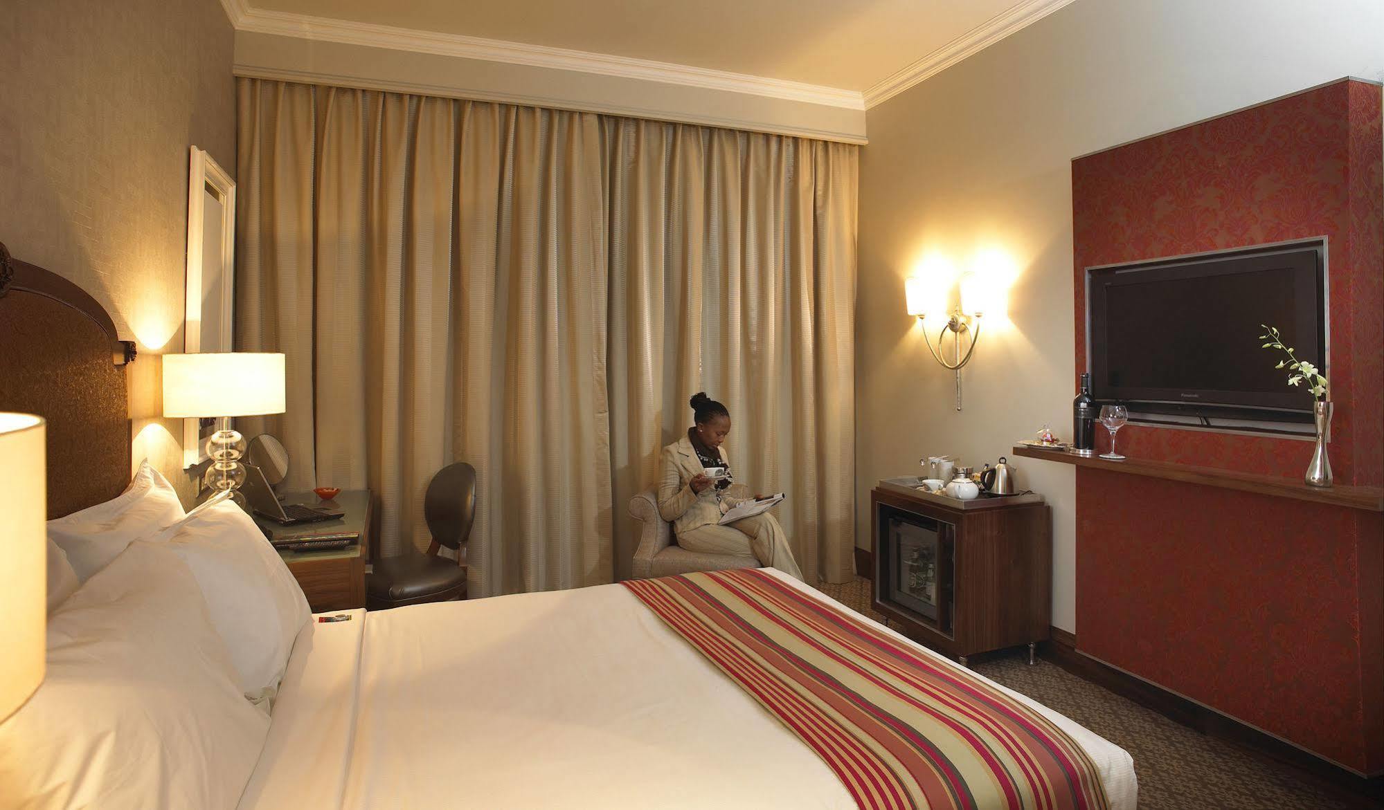 Pivot Hotel Montecasino Johannesburg Exterior photo